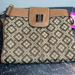 NWT 9&co small crossover bag